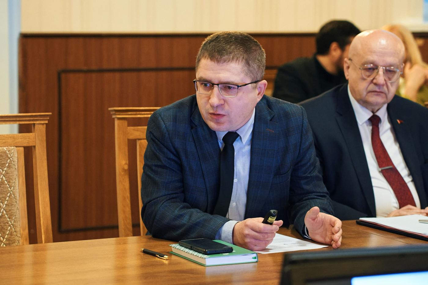 Новые возможности для развития. Руководство БНТУ обсудило дипломные работы и проекты выпускников